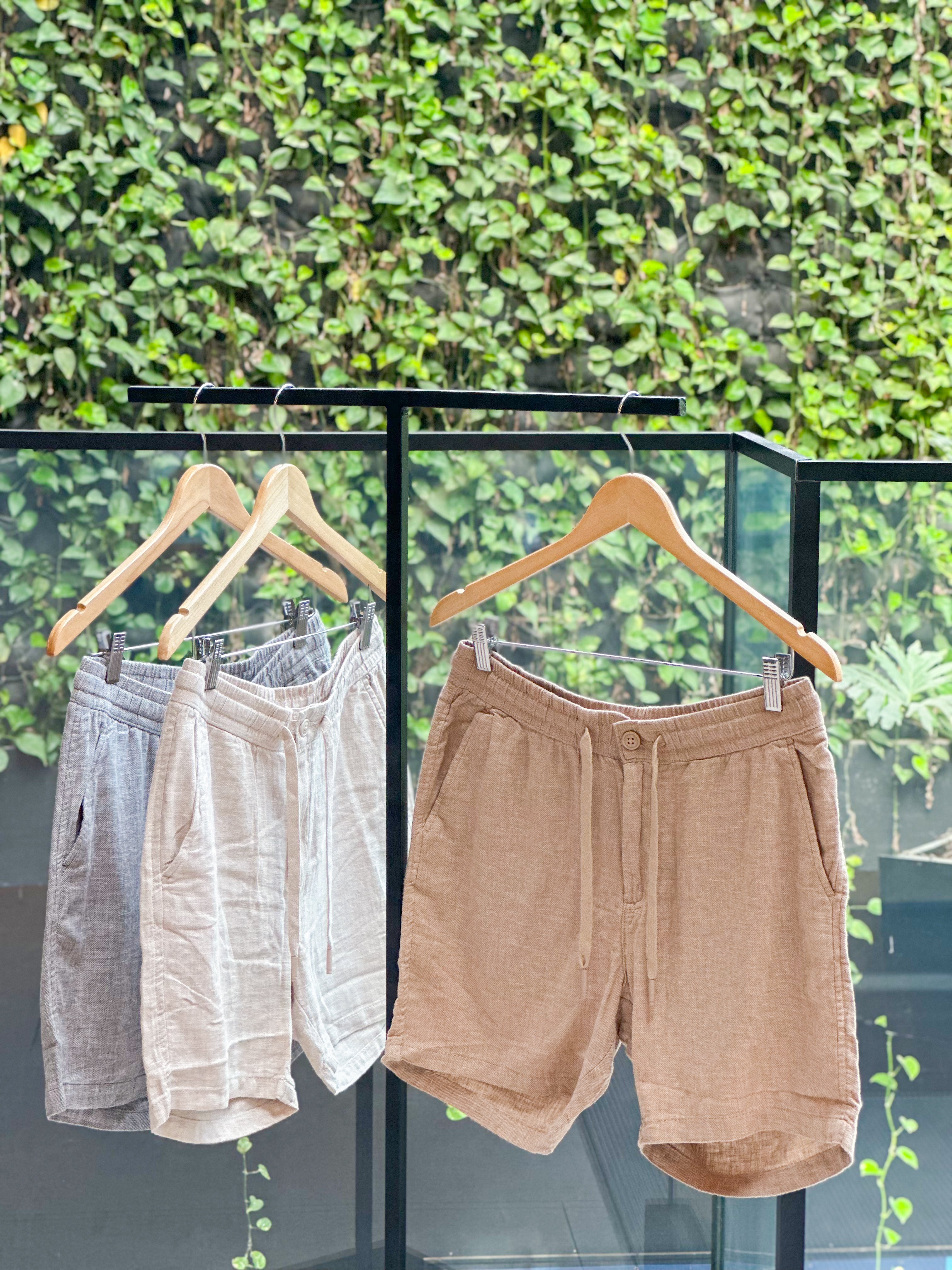 SHORT LINHO COS ELASTICO