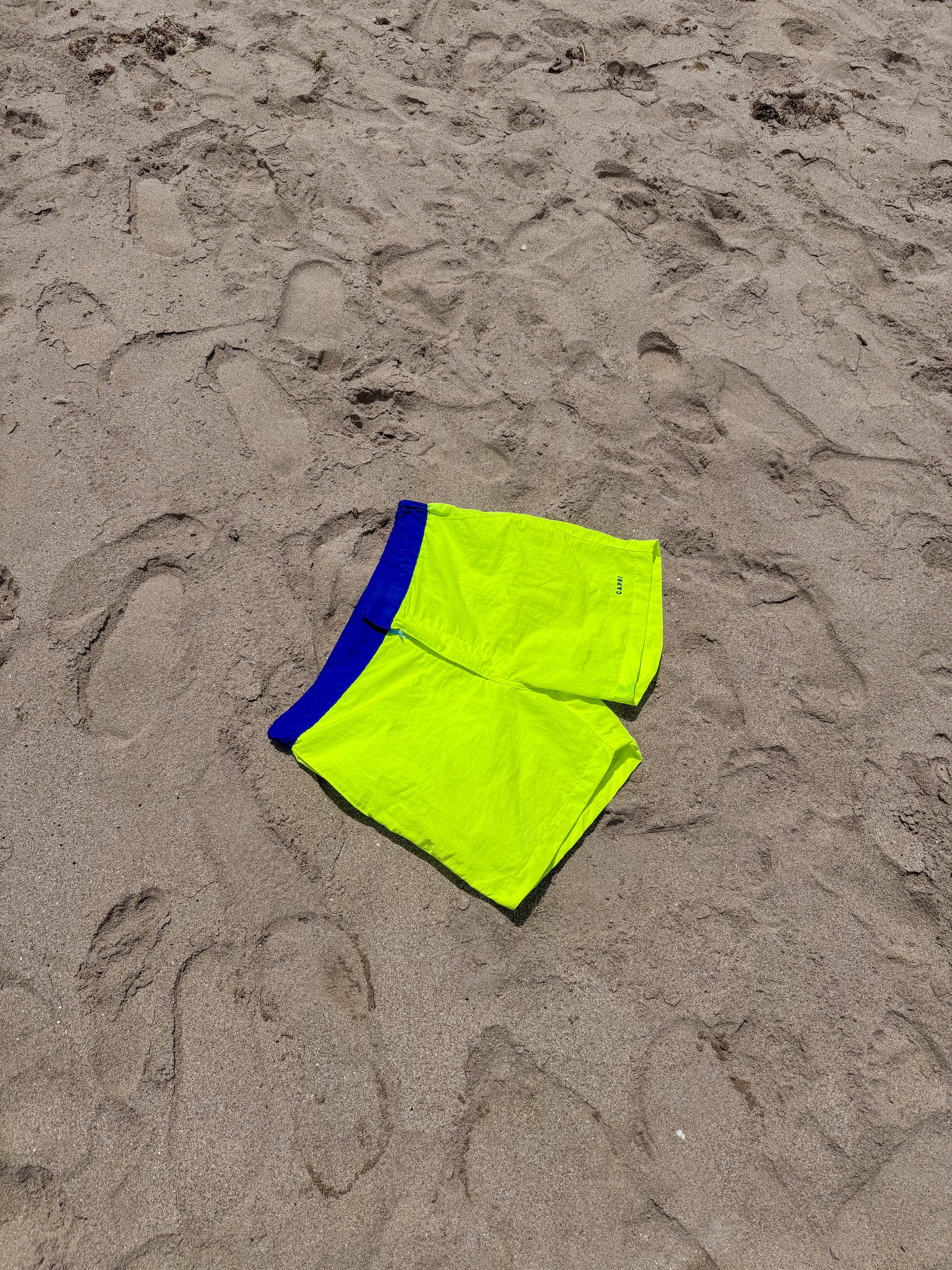 bermuda acima do joelho praia