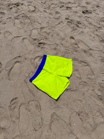 bermuda acima do joelho praia